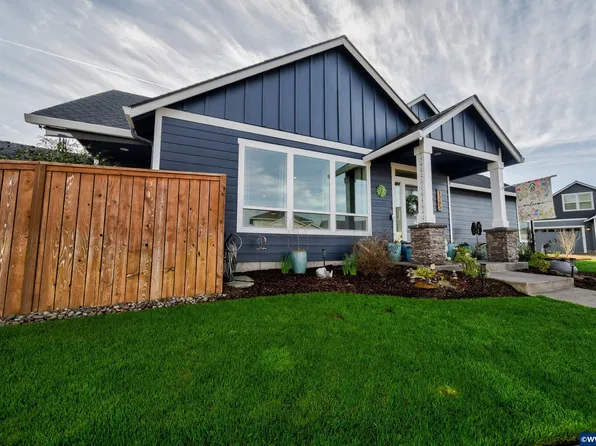 1265 S 11th St, Independence, OR 97351