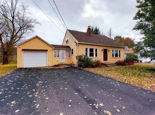 18 Walker Ave, Lewiston, ME 04240