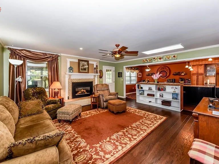 1313 Carowinds Cir — Photo 3