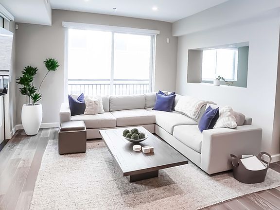 2nd image of 441 S Barrington Ave #202