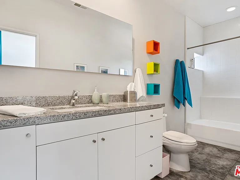 737 E Arenas Rd — Photo 12