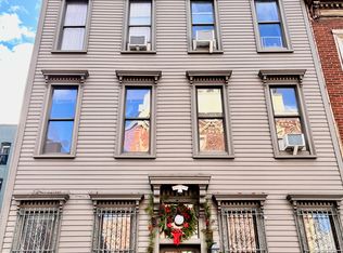 238 15th St APT 2R, Brooklyn, NY 11215