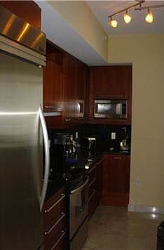 F1075389_201_18