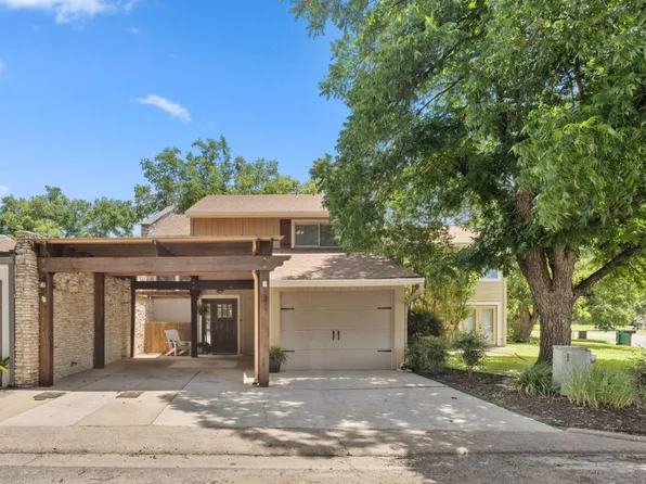 3 Augusta, Meadowlakes, TX 78654