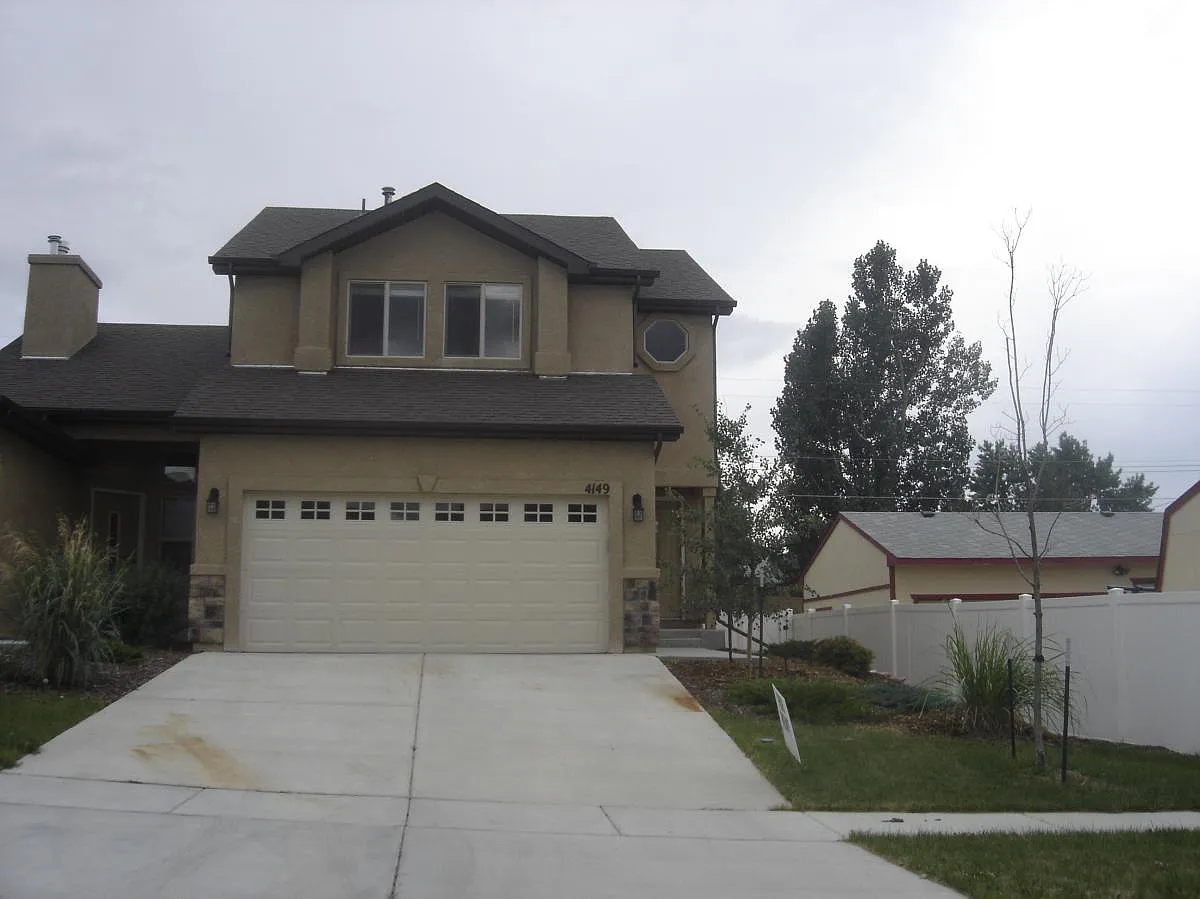 3 bed, 2.5 bath, 1808 sqft, $2,200 — Photo 4
