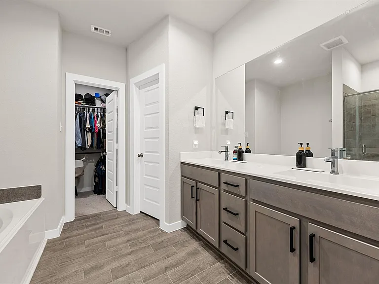 27014 Wandering Glen Ln — Photo 20