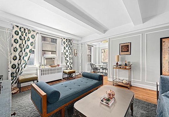 3rd image of 155 E 49th St #8A