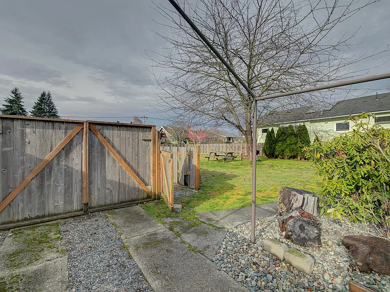 2125 Cedar St #2 — Photo 34