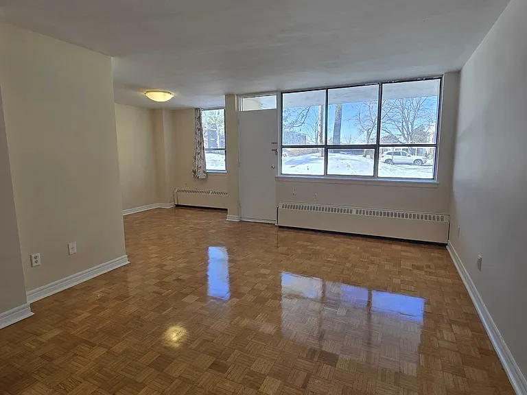 325 Bogert Ave — Photo 6
