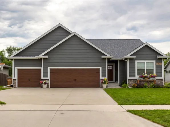 1213 SW 7th St, Grimes, IA 50111