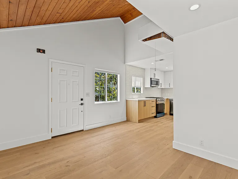 10920 Hesby St #C — Photo 5