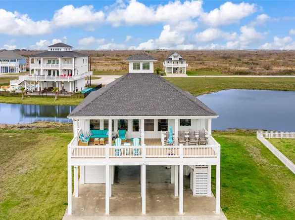 3833 Biscayne Beach Road, Port Bolivar, TX 77650