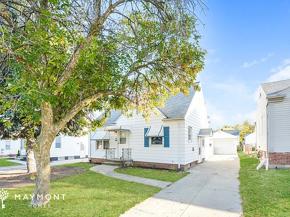 5th image of 905 E 210th St
