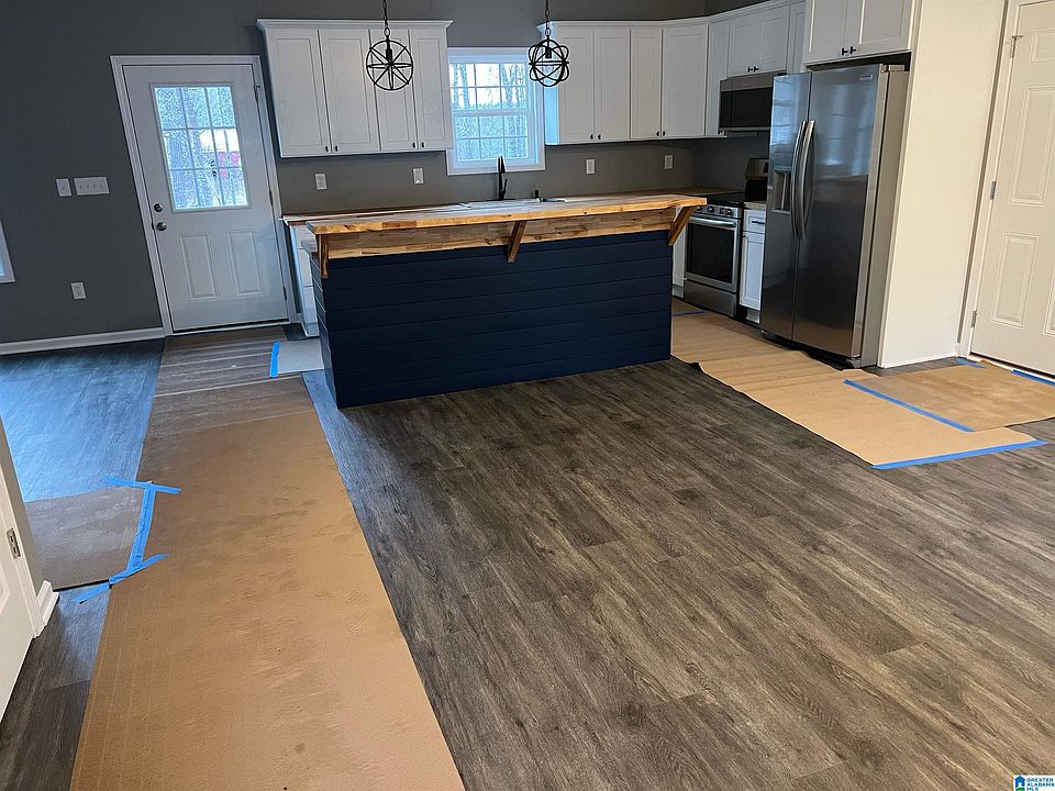 2nd image of 715 Lister Dr