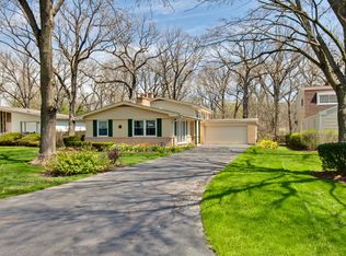 1051 Valley Rd, Lake Forest, IL 60045