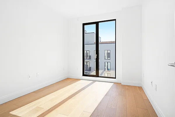 Rented by Oxford Property Group | media 28