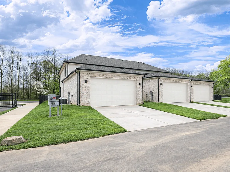 Forest Creek Townhomes — Photo 34