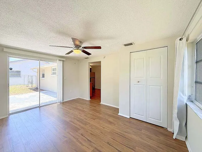 15839 Villa Dr — Photo 16