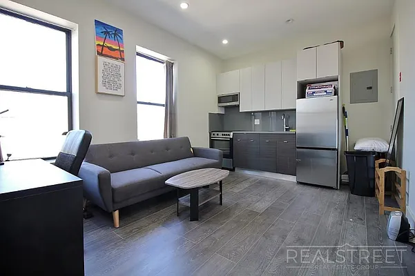 Rented by Real Street Inc | media 3