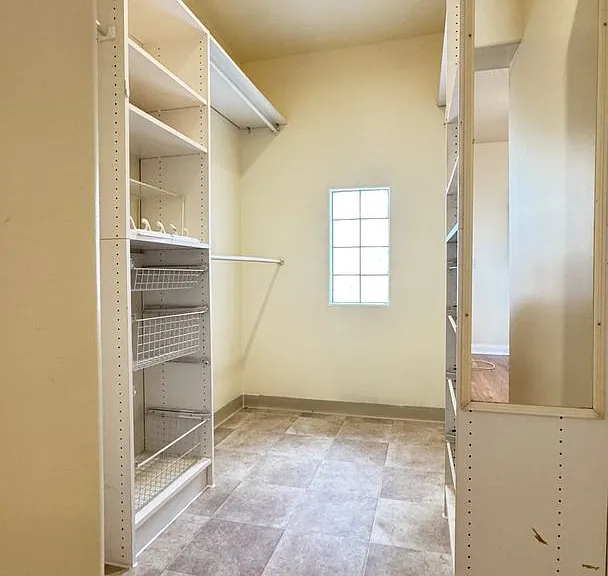 2816 E Hawthorne St — Photo 12