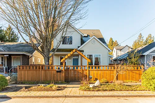7521 11th Ave SW Photo 1