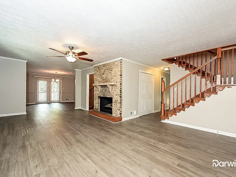 349 Judy Dr — Photo 5