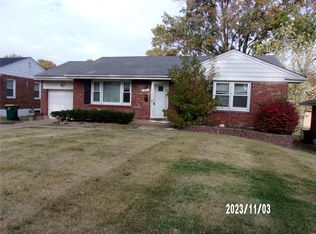 1131 Astoria Dr, Saint Louis, MO 63137