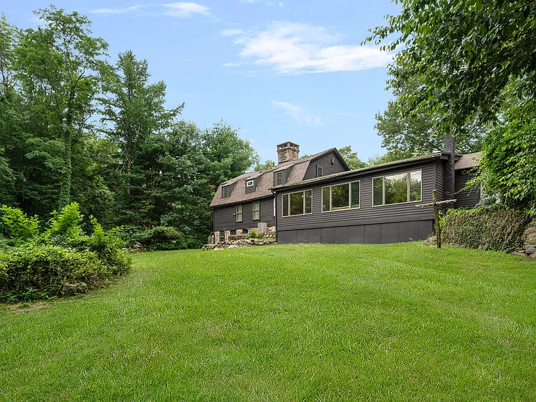 1515 South Rd — Photo 36