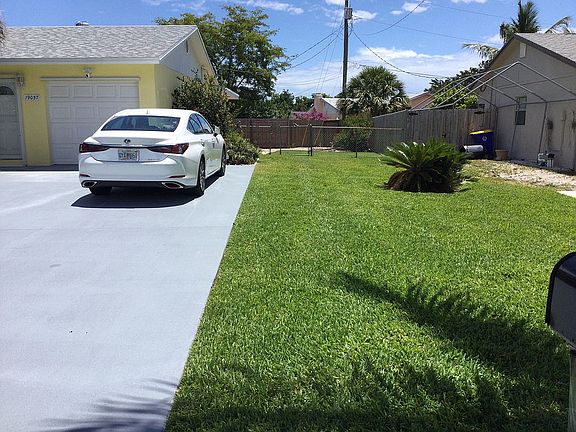 4th image of 19057 SE Arnold Dr