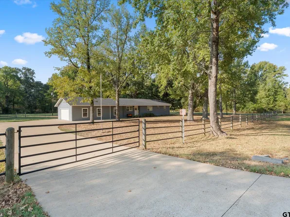3674 E Us Highway 67, Mt Pleasant, TX 75455