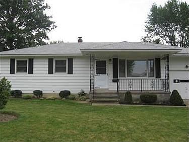 1st image of 1815 W 41st St