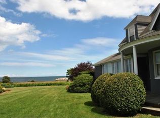 2 Shawmut St, Dartmouth, MA 02748
