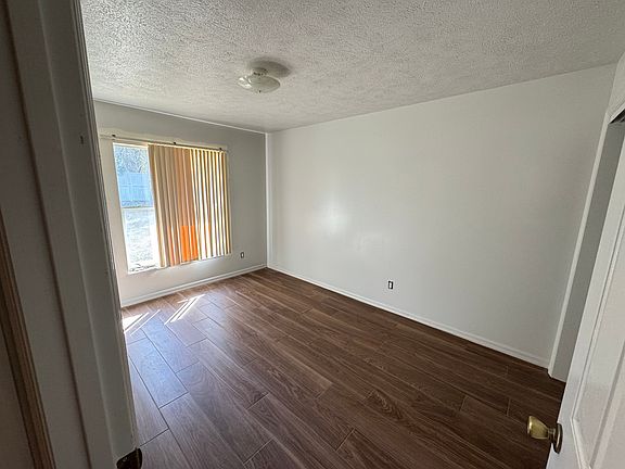 2nd image of 2625 NE 8th Ave #2627