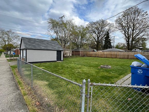4th image of 4401 Katherine Ave