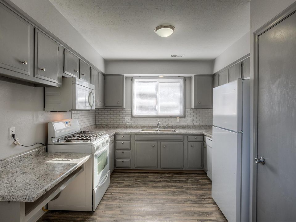 1st image of 2520 S 60th St #1