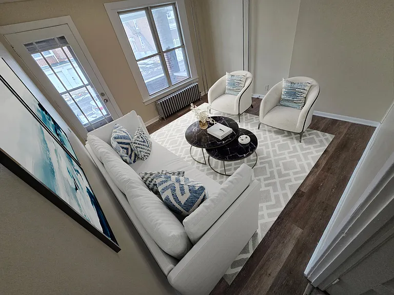 432.5 W Greenleaf St — Photo 1