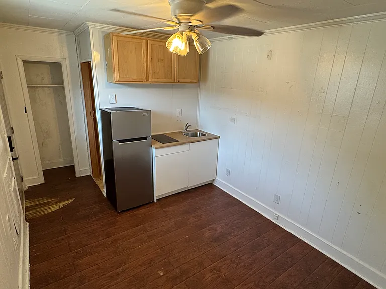 4843 Old Dixie Hwy #C4 — Photo 1
