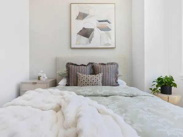 504 Sackett Street image 7 of 27