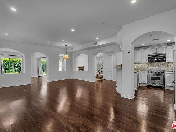 4th image of 1427 Camden Ave Unit 102