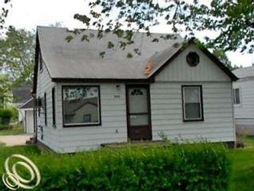 2nd image of 15315 Buck St