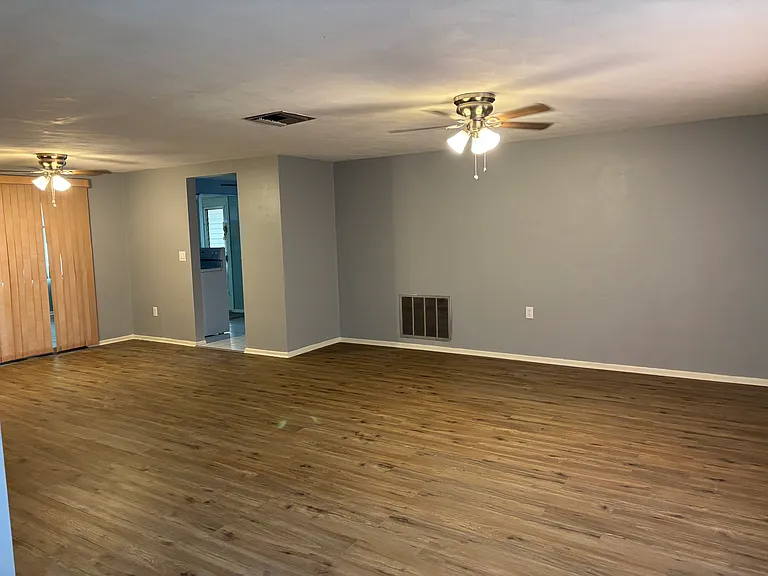 5226 Falcon Dr — Photo 8