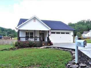 1706 Yale Rd, Athens, TN 37303