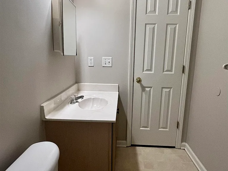 7276 Amberly Way Dr — Photo 16