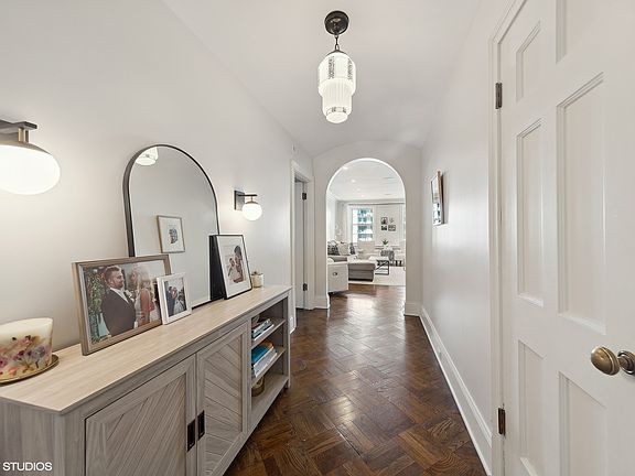 4th image of 73 E Elm St APT 10B