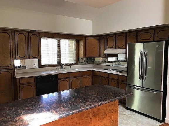 4th image of 124 Plantation Dr