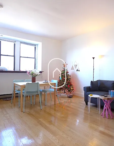 35 Cunard St #1 — Photo 3