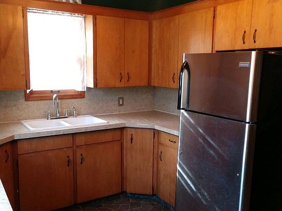 4th image of 6511 Ballard Ave