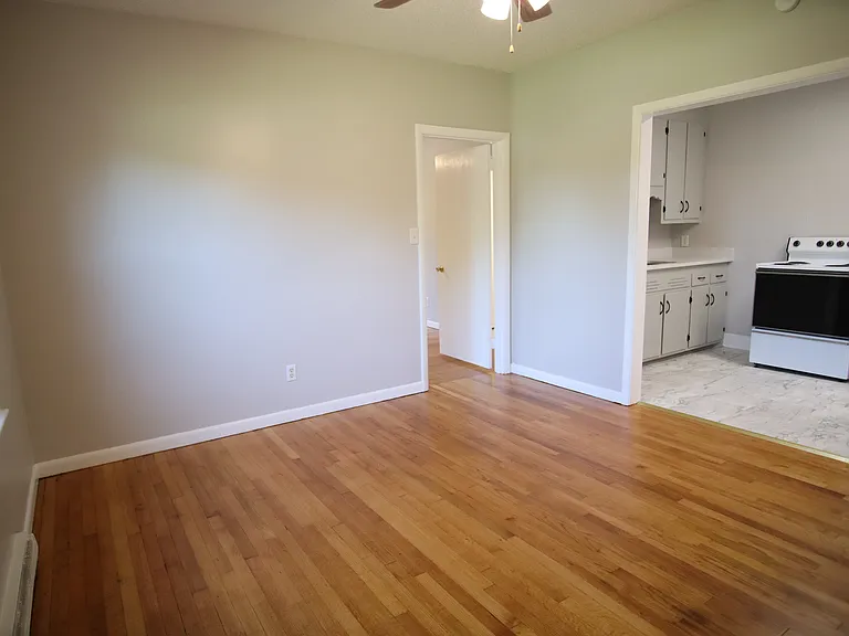 811 Springwood Ave #1 — Photo 4