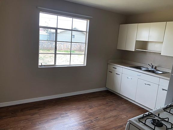 4th image of 4740 Chisos Ln