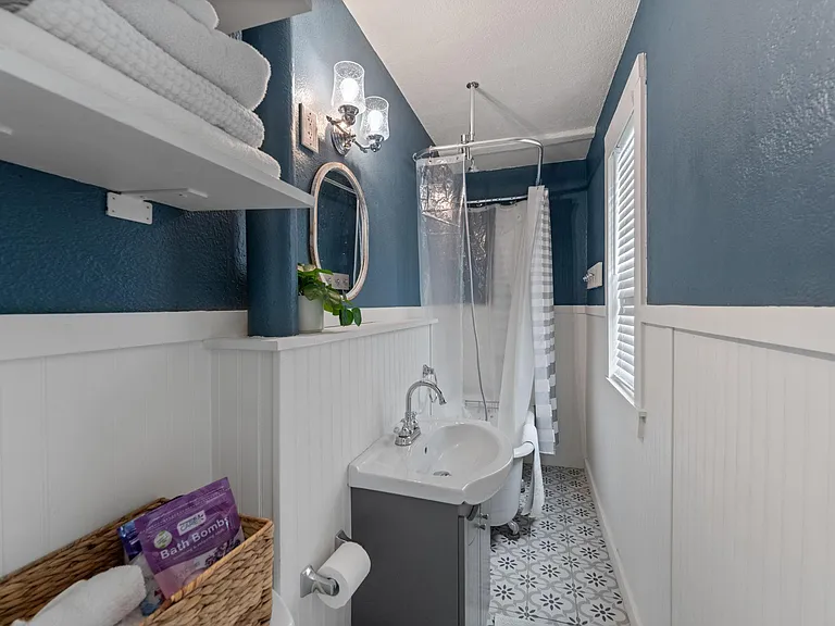 3547 Main St NE — Photo 13